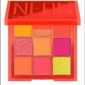 Neon Huda Beauty pallete